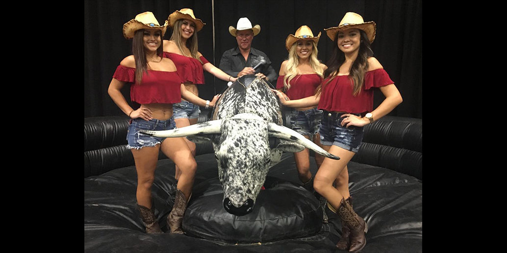 SR Cowgirl - Cowboy with Mech Bull